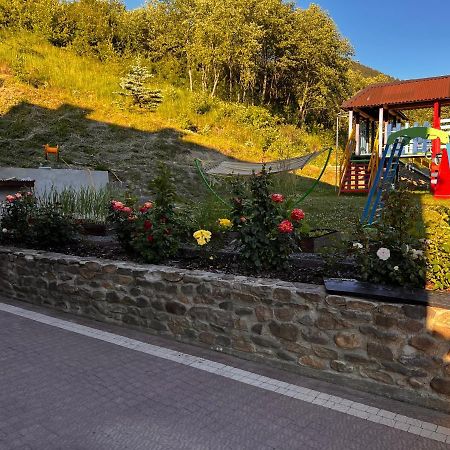 Hotel Купецький Двір Mizhhirya  Zewnętrze zdjęcie