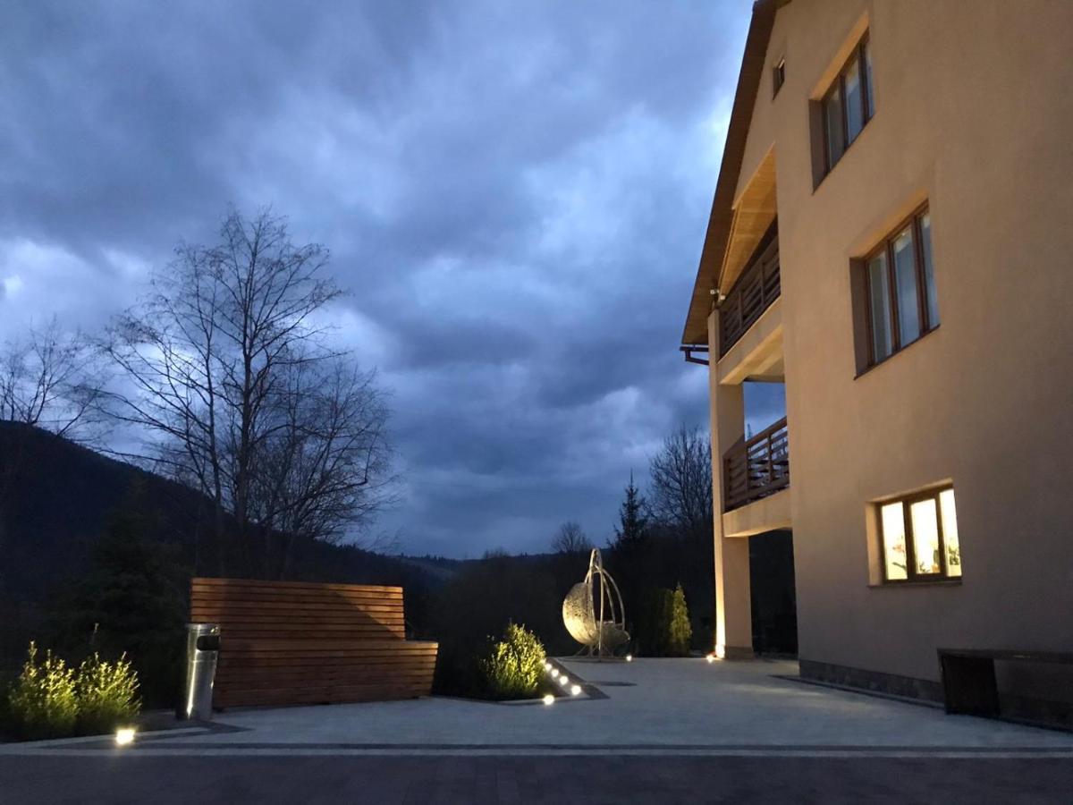 Hotel Купецький Двір Mizhhirya  Zewnętrze zdjęcie