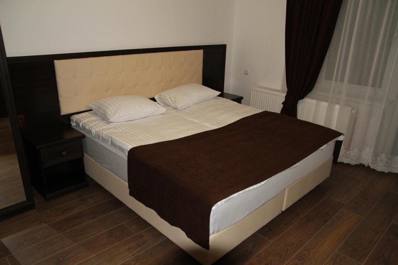 Hotel Купецький Двір Mizhhirya  Zewnętrze zdjęcie