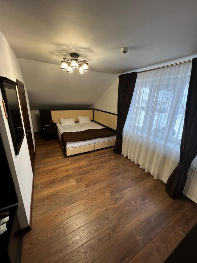 Hotel Купецький Двір Mizhhirya  Zewnętrze zdjęcie