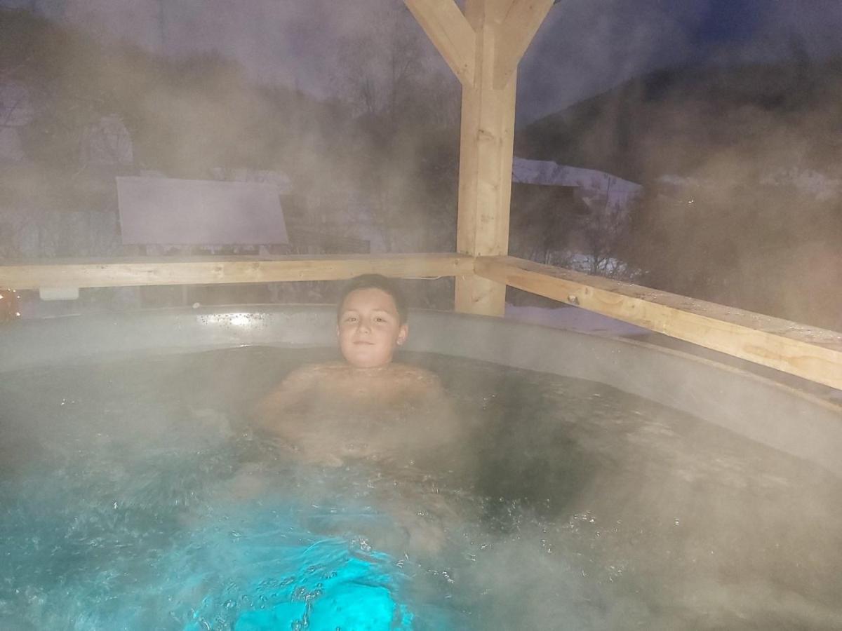 Hotel Купецький Двір Mizhhirya  Zewnętrze zdjęcie