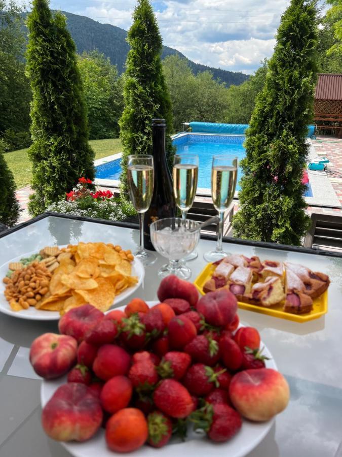 Hotel Купецький Двір Mizhhirya  Zewnętrze zdjęcie